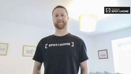 Room for rent in 2-bedroom house in Killiney, Dublin - Photo 5