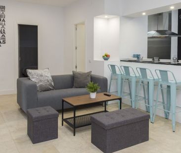 Large room in Plaza de Santa Ana - Photo 2