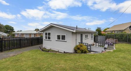 Impressive Two Bedroom Home - Photo 4