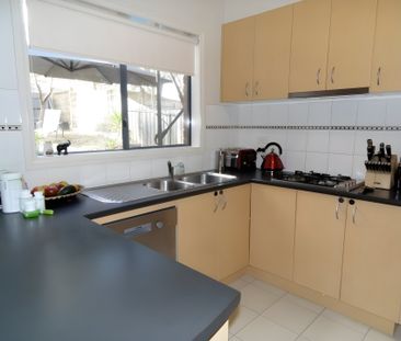 Comfort and Style: Your Sanctuary at 21 Cascades View, Yallambie - Photo 5