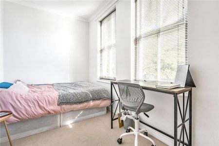 4 bedroom terraced house to rent - Photo 3