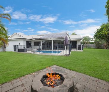 Quiet Cul-de-Sac Living with Room for Everyone - Photo 1