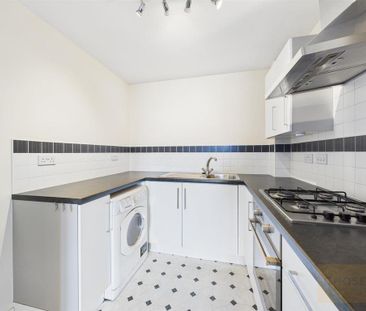 2 bedroom flat to rent - Photo 6