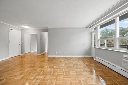 For Lease - 221 Russell Hill Road Unit# 303, Toronto, Ontario - Photo 3