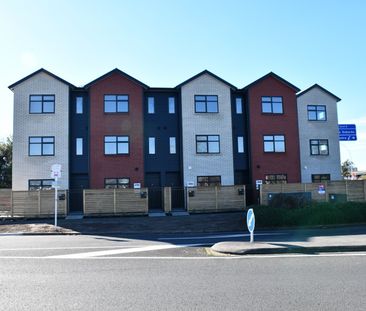 Brand new fully furnished studio room with power and internet inclu... - Photo 3