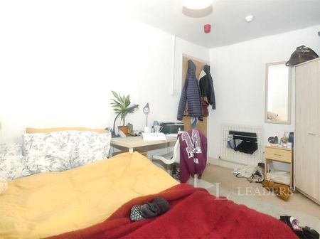 5 bedroom apartment to rent Warwick Street, Leamington Spa, CV32 - Photo 2