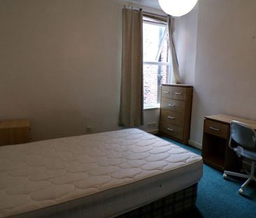 6 bedroom house to rent - Photo 3