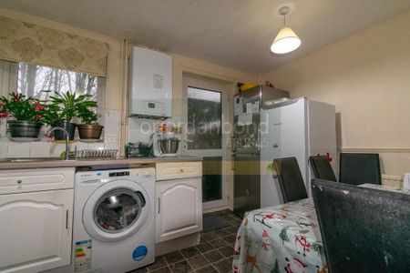 2 bedroom semi-detached house to rent - Photo 4