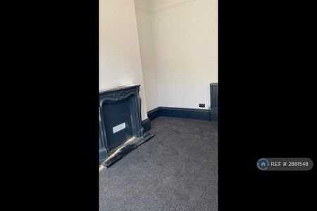 4 bedroom terraced house to rent - Photo 2
