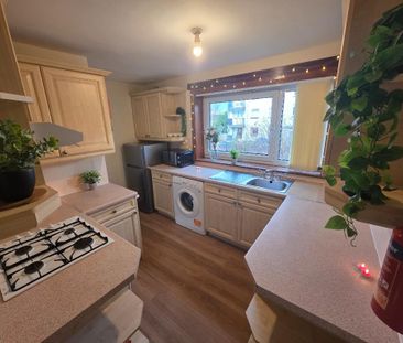 2 bedroom flat to rent - Photo 6