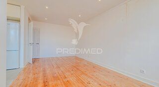 Apartment Refurbished in the center 4 bedrooms for rent Arroios Lisboa - Photo 1