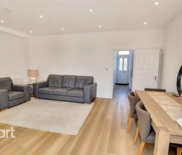 1 bedroom in a house share to rent - Photo 2