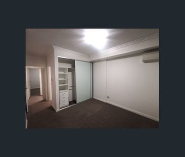 2 bedroom apartment with huge study and fantastic balcony view, onl... - Photo 1