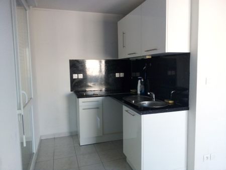 Location Appartement 2 pièces 37m² NANTES 44300 - Photo 3