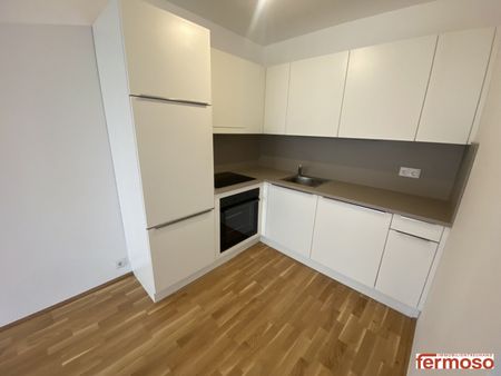 Moderne 2-Zimmer-Wohnung mit Balkon – Laaer Wald 1, 1100 Wien - Photo 2