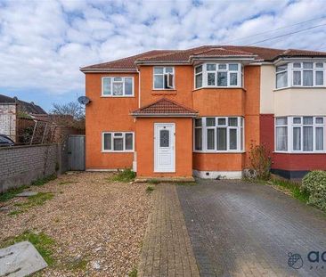 Woodfield Avenue, London, NW9 - Photo 1