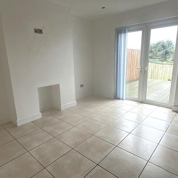 31 Armagh Road, Newry, BT35 6DJ - Photo 1