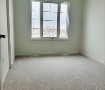 10 REIGATE AVENUE - Photo 4