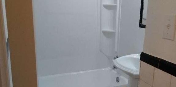 Beau 3 1/2 – Rosemont – Sous-sol bien entretenu et rafraîchi - Photo 2