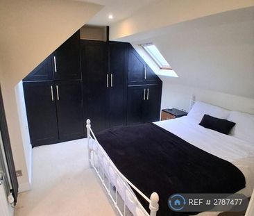 3 bedroom semi-detached house to rent - Photo 5