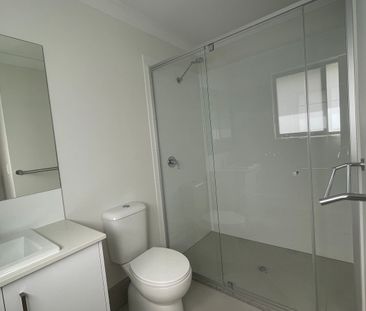 Spacious 3 Bedroom Duplex! - Photo 6