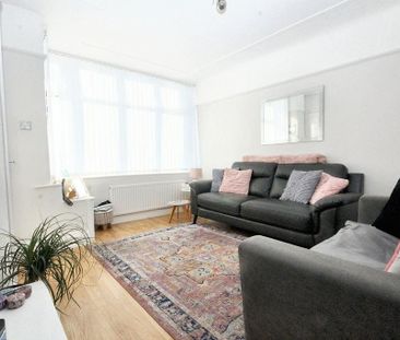 2 bedroom end of terrace house to rent - Photo 4