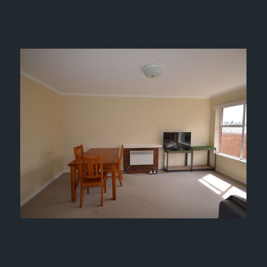 Prime Location - Photo 1