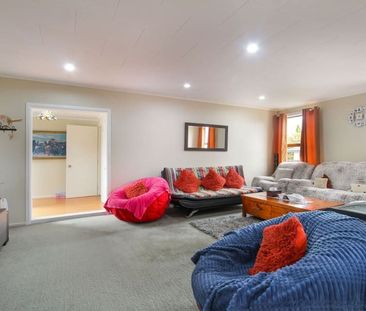 Charming 4BR Family Home in Ranui - Photo 3