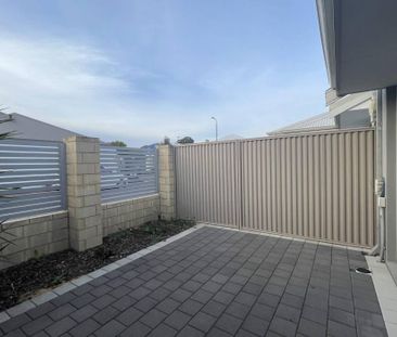9 McDermott Road, KWINANA TOWN CENTRE WA 6167 - Photo 6