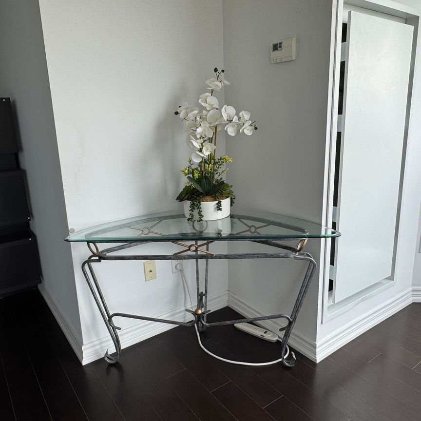 For Lease - 386 Yonge Street Unit# #5316, Toronto, Ontario - Photo 1