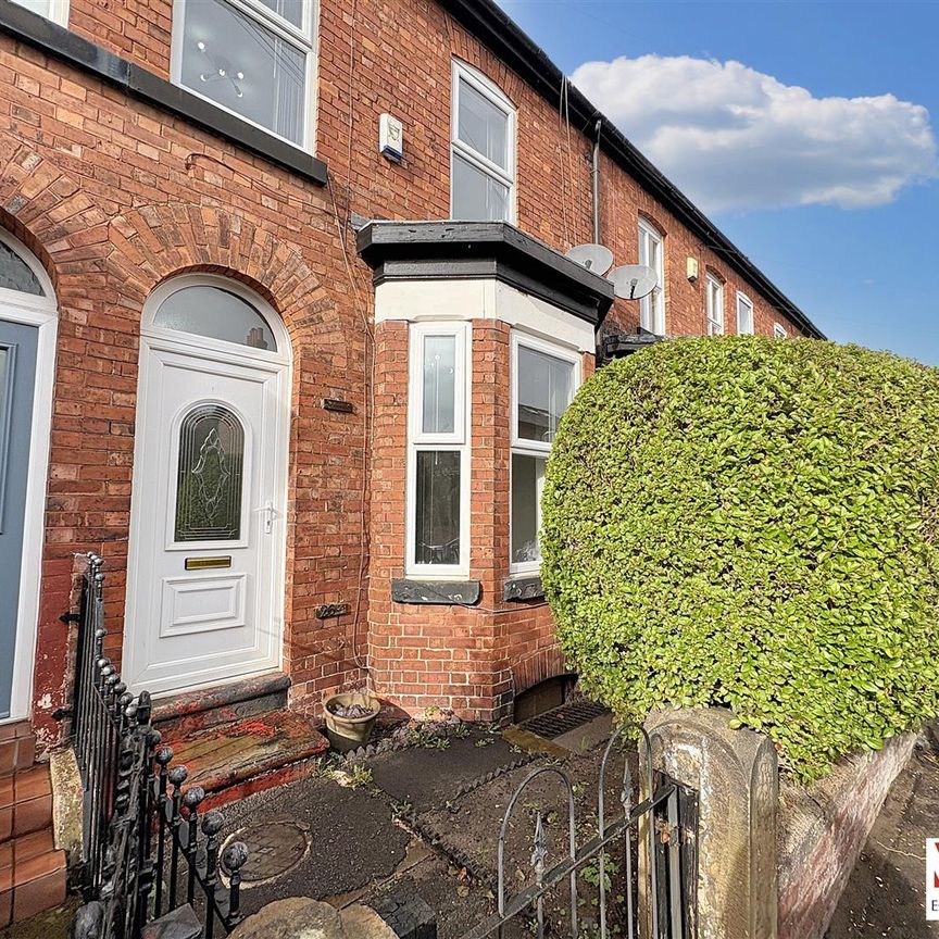 26 Heywood Road, Sale, M33 3WB, M33 3WB - Photo 1
