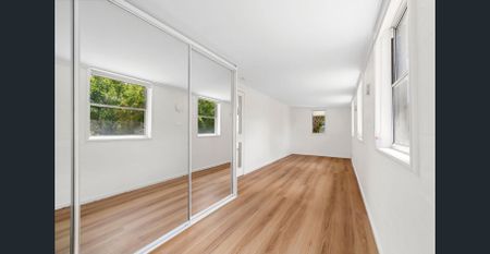 Private and Renovated Family Home in Prime Glenorie Location - Photo 4