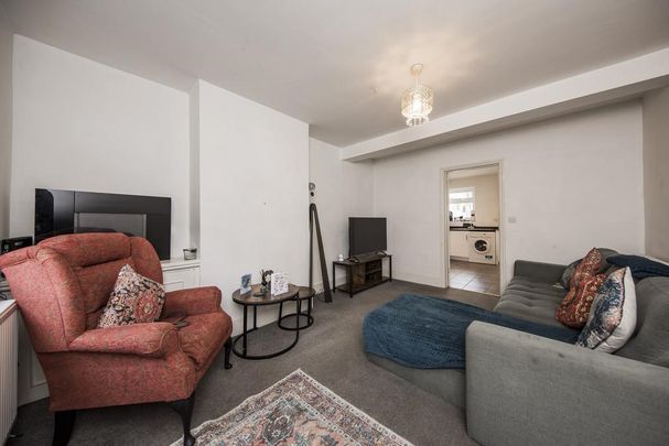 2 bedroom terraced house to rent - Photo 1