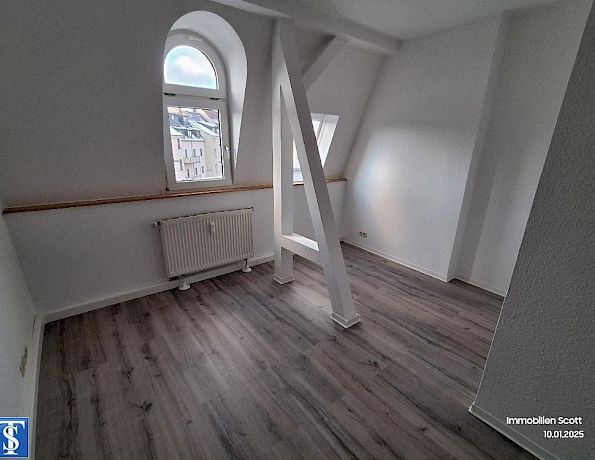 große 3 Zimmer Wohnung schöner Altbau DG - Photo 1