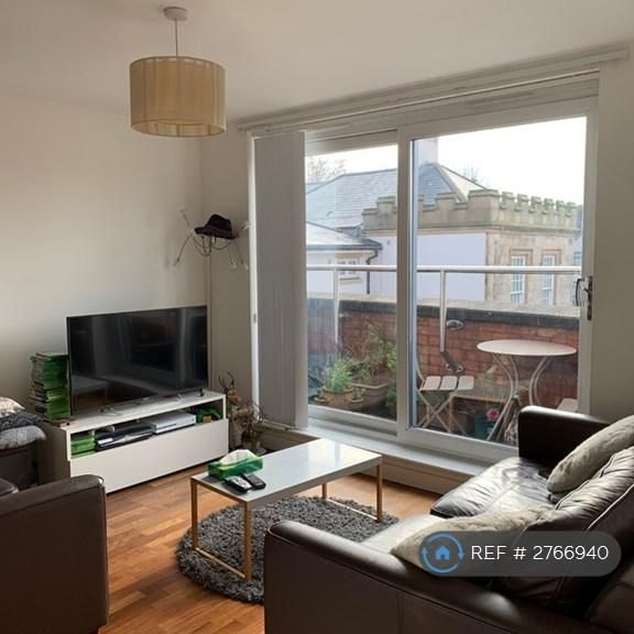 2 bedroom flat to rent - Photo 1