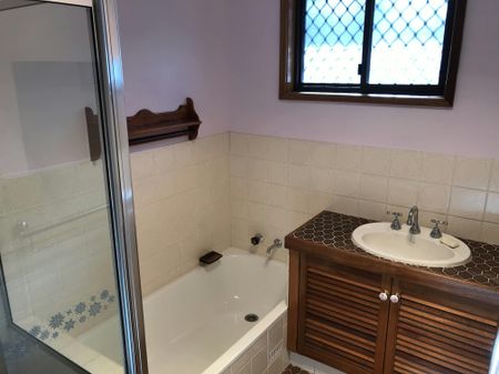 PRIVATE TWO BEDROOM UNIT IN EAST TAMWORTH - Photo 4