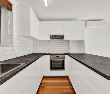 Bright, North-Facing Apartment in Prahran - Photo 5