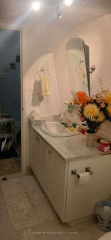 8 SILVER BELL Grove #302 ROOM 1 - Photo 3