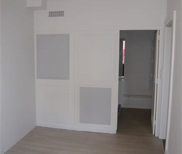 Location Appartement 1 pièce 35m² - Photo 4