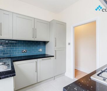 1 bedroom in a flat share to rent - Photo 3