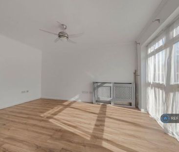 4 bedroom terraced house to rent - Photo 1
