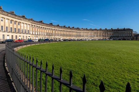 Royal Crescent, Bath, BA1 - Photo 4