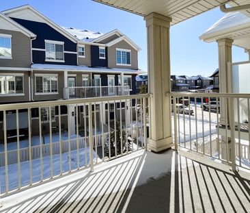 Stylish 3 Storey Townhome With Dual Primary Suites & Attached Garage - Photo 2