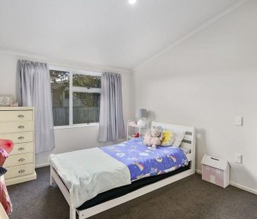 A fully renovated home with fully fenced section - Photo 2