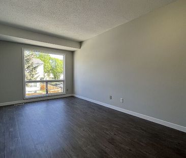 52 St. SE, Calgary - Photo 2