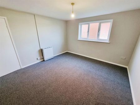 1 Bedroom Flat to Rent in Guillemot Lane, Wellingborough, Northants, NN8 - Photo 2