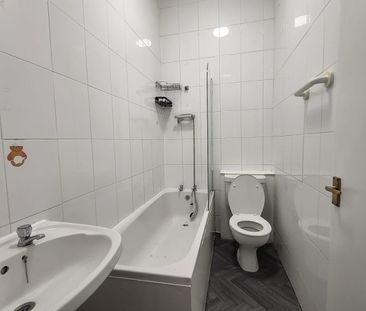 Studio Flat, Great Clowes Street, M7 - Photo 2