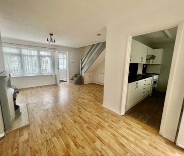 Holford Green, Selsey - Photo 3