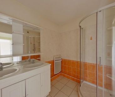 Location Appartement 3 pièces 68m² CHATELLERAULT 86100 - Photo 3