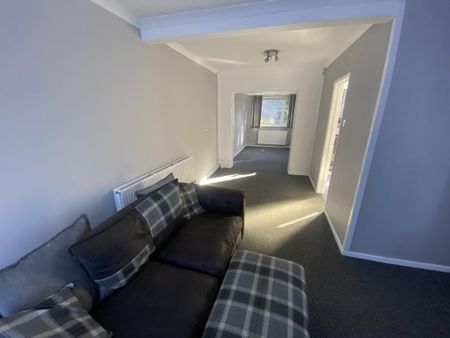 3 bedroom townhouse to rent - Photo 2